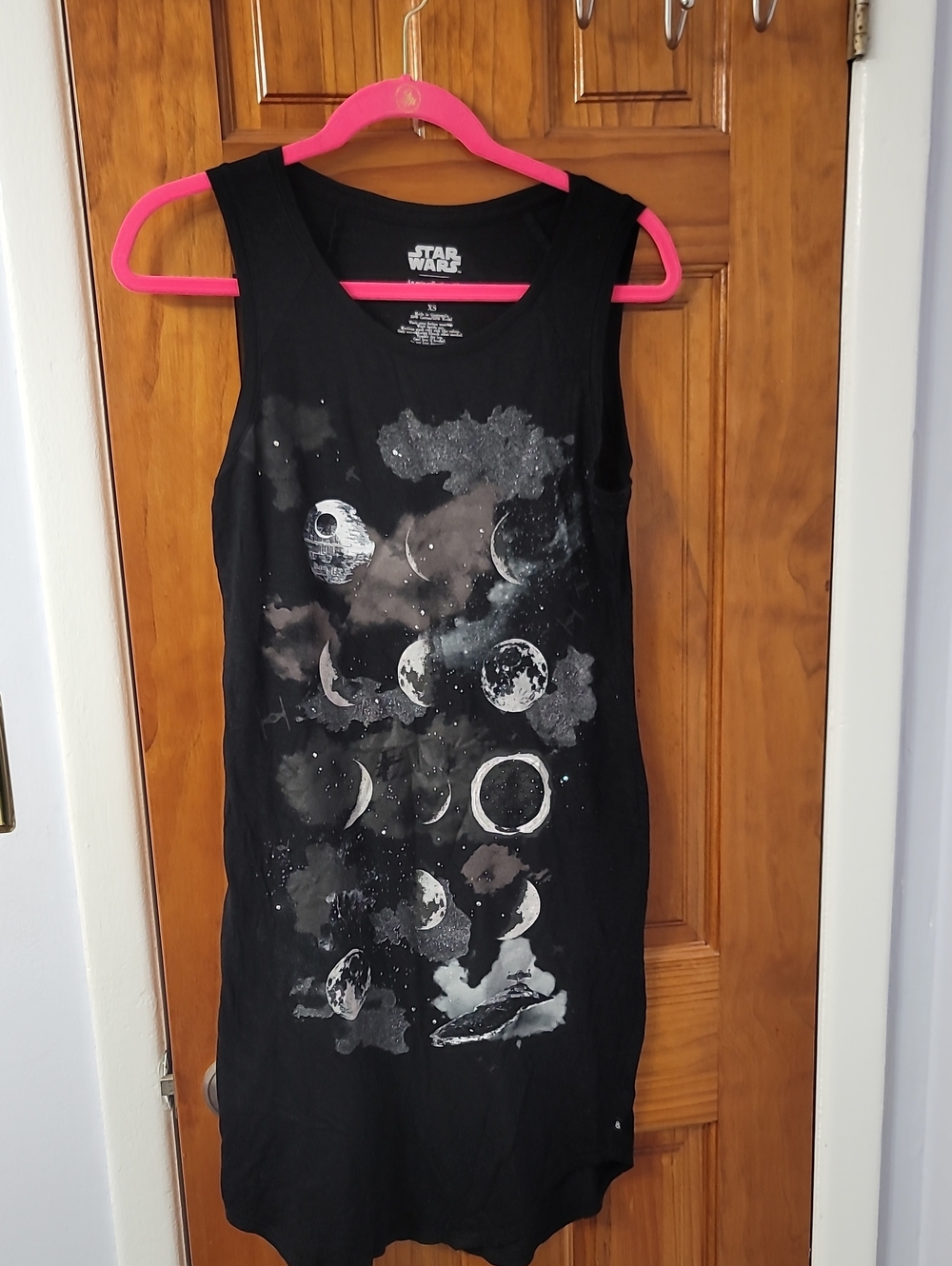 Star Wars Rock & Republic Black Graphic Moon-Print Women's Tank Top